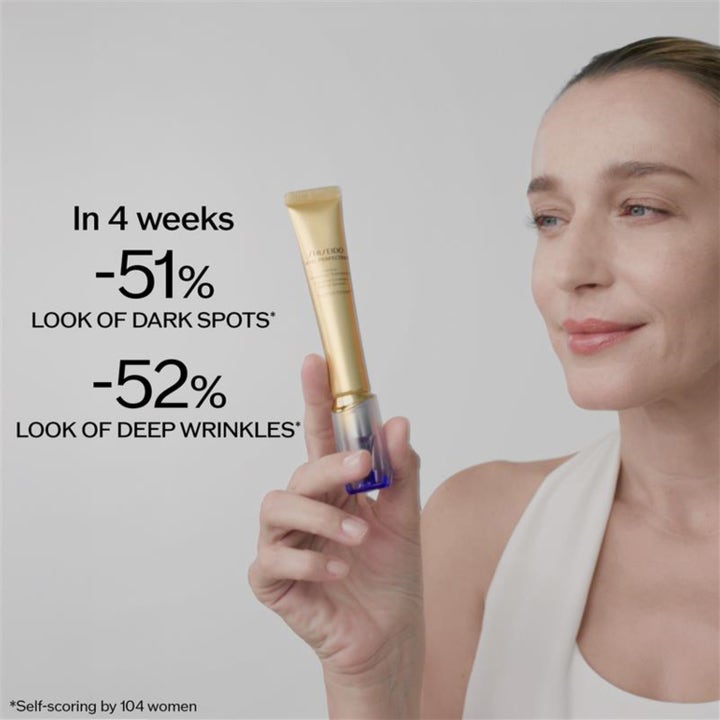 Shiseido Vital Perfection Intensive Wrinklespot Treatment A+ 20 ml täsmähoito vähentää ryppyjä kultaisessa tuubissa.