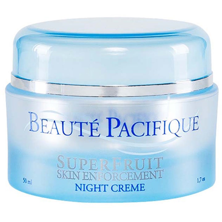 Beauté Pacifique SuperFruit Skin Enforcement 50 ml uudistava yövoide vaaleansinisessä purkissa hopeisella reunalla.