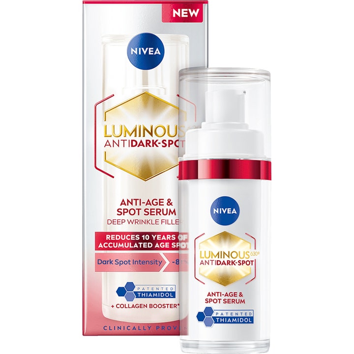 Nivea Luminous 630 Anti-Age & Spot Serum häivyttää pigmenttiläiskiä valkoisessa pumppupullossa ja kultaisessa kotelossa.