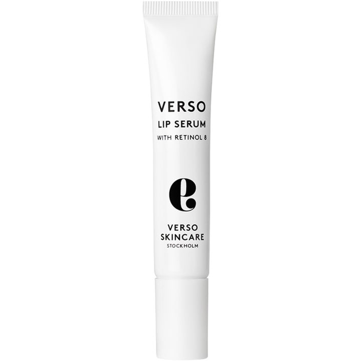 Verso Lip Serum 15 ml silottava huuliseerumi valkoisessa tuubissa sisältää uudistavaa Retinol 8 yhdistettä.
