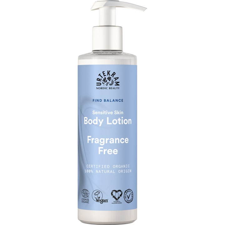 Urtekram Fragrance Free Body Lotion hajusteeton vartalovoide herkälle iholle vaaleansinisessä pumppupullossa.