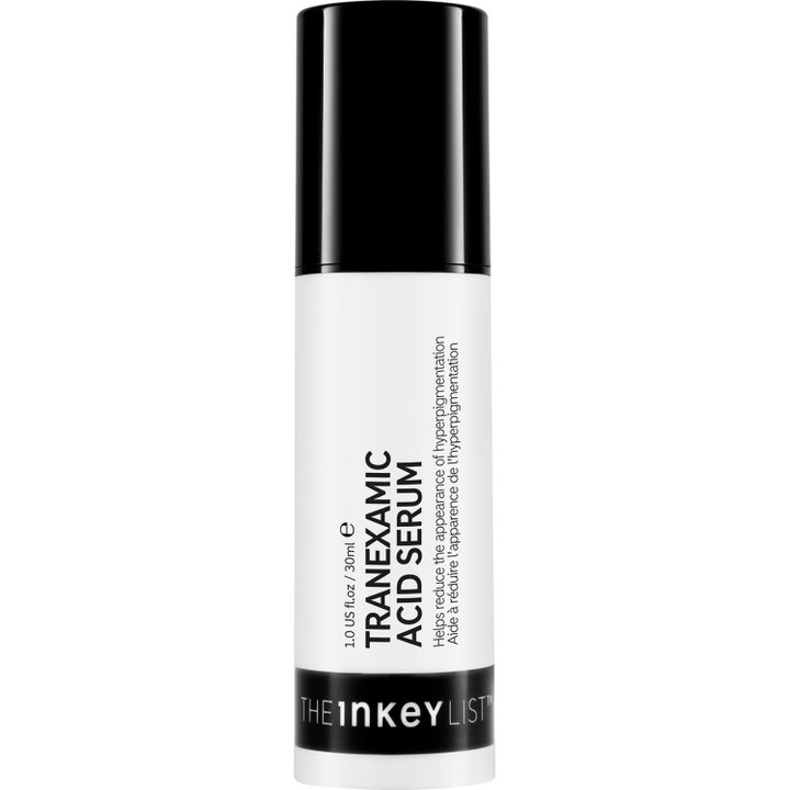 The Inkey List Tranexamic Acid Serum 30 ml kirkastava seerumi valkoisessa pumppupullossa, jossa on musta korkki.