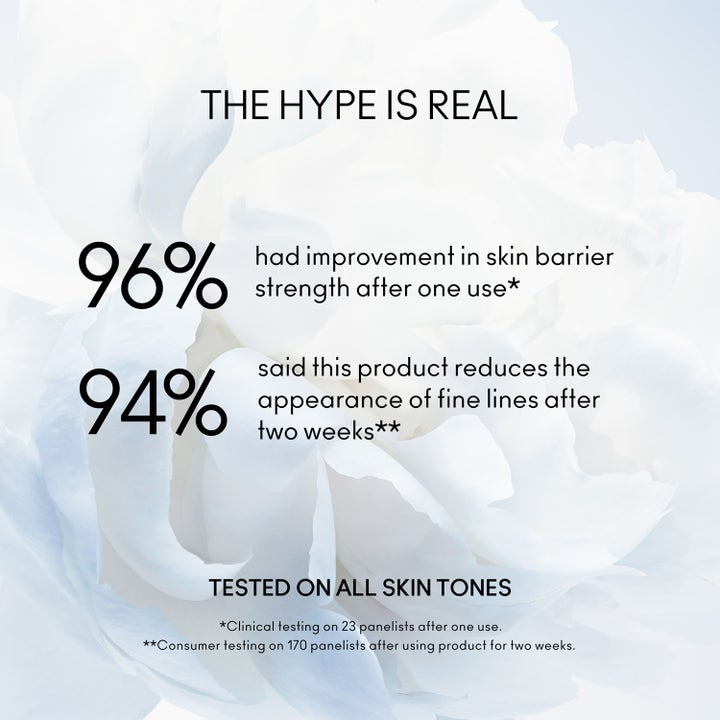 MAC Cosmetics Hyper Real Skincanvas Waterlight 15 ml kosteusvoide infografiikka tuloksista kukkapohjalla.