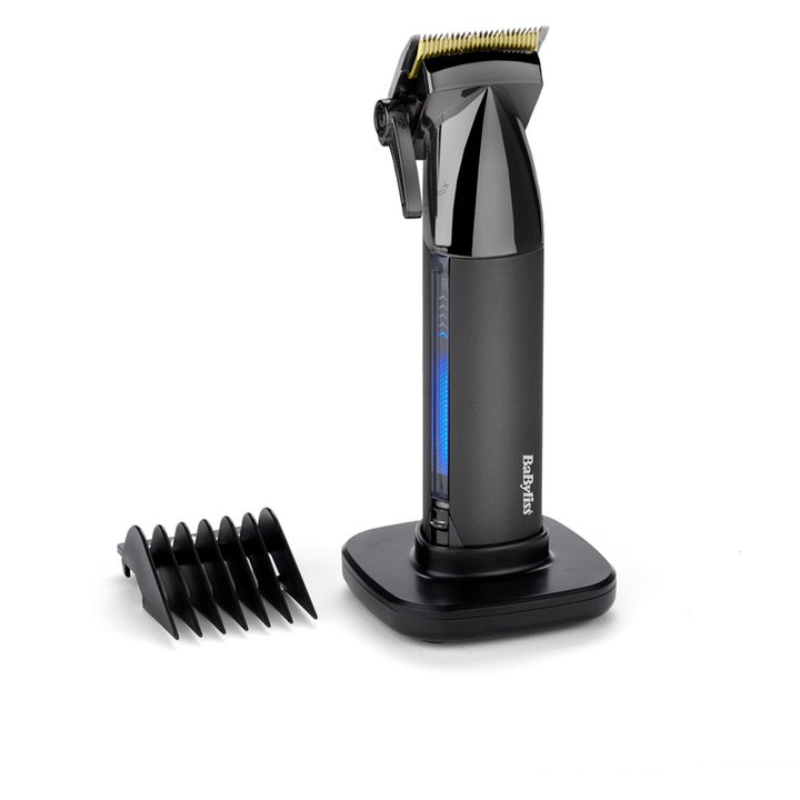BaByliss Super-X Metal hiustenleikkuukone 1 kpl tarkkaan muotoiluun musta trimmeri kultaisella terällä ja latausalustalla
