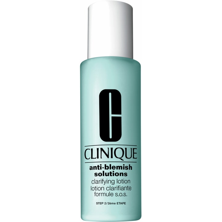 Clinique Anti-Blemish Solutions Clarifying Lotion puhdistava kasvovesi vaaleansinisessä huurteisessa pullossa.