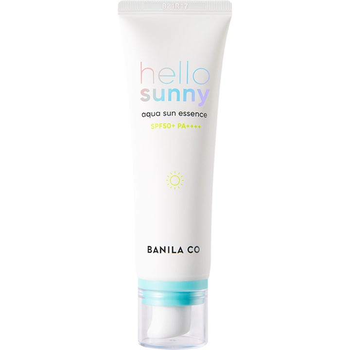 Banila Co Hello Sunny Aqua Sun Essence kosteuttava aurinkosuoja valkoisessa tuubissa jossa on sateenkaarenväristä tekstiä