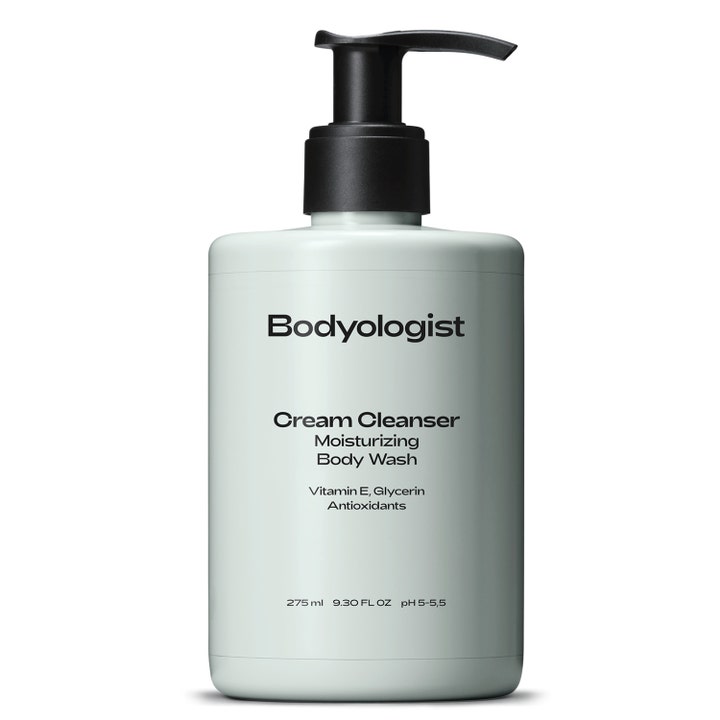 Bodyologist Cream Cleanser 275 ml kosteuttava suihkuvoide vaaleassa pumppupullossa mustalla korkilla.