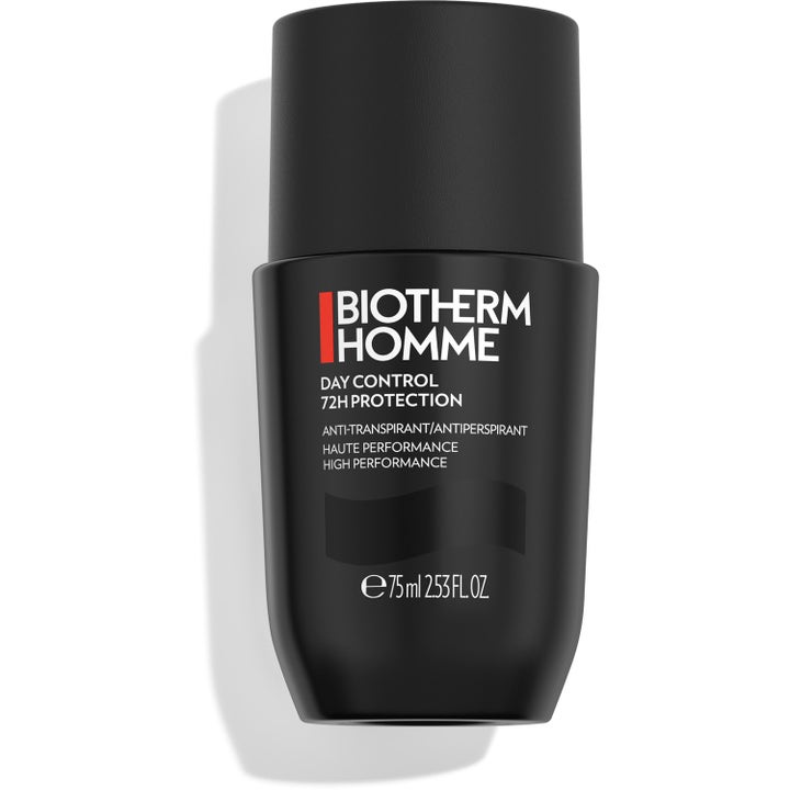 Biotherm Homme Day Control 72H Protection 75 ml antiperspirantti antaa suojan tyylikkäässä mattamustassa pullossa.