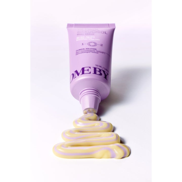 Some By Mi Retinol Bakuchiol Dual Cream 50 ml uudistava yövoide lila ja keltainen kierteinen koostumus