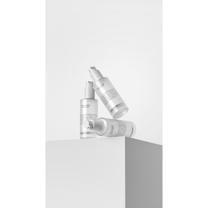 Niche Beauty Lab Transparent Lab Pure Glycerin Face Serum 50 ml kosteuttava seerumi kolmessa valkoisessa pullossa