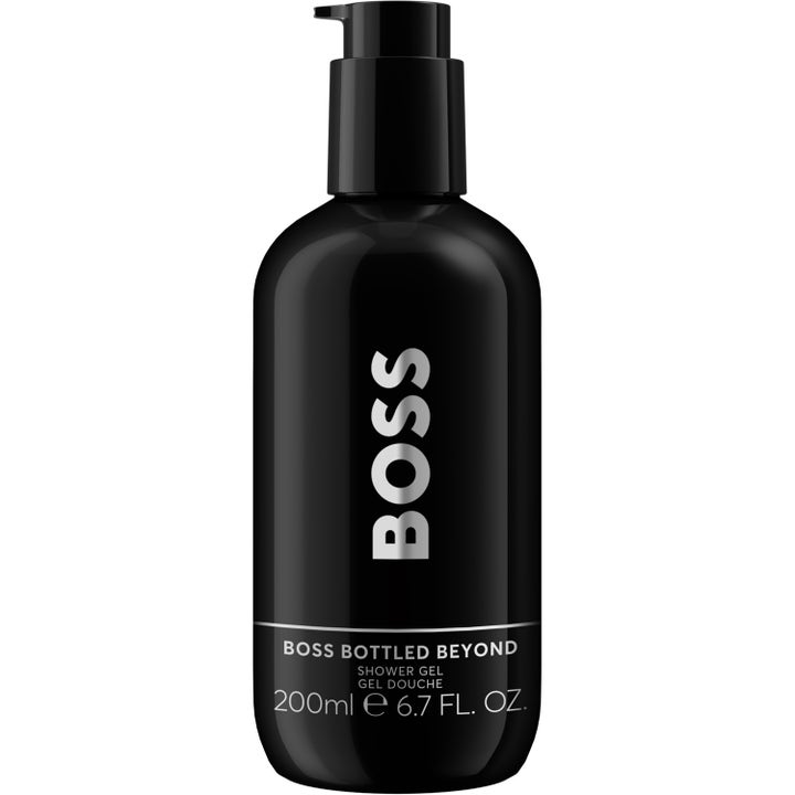 Hugo Boss Boss Bottled Beyond 200 ml raikastava suihkugeeli kiiltävässä mustassa pumppupullossa hopeisella logolla.
