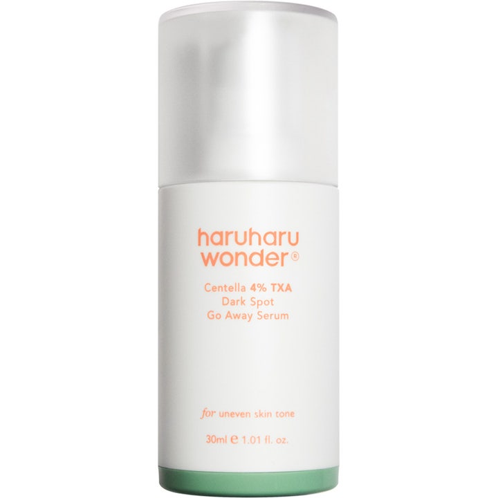 haruharu wonder Centella 4% TXA Dark Spot Go Away Serum 30 ml kirkastava seerumi valkoisessa pumppupullossa
