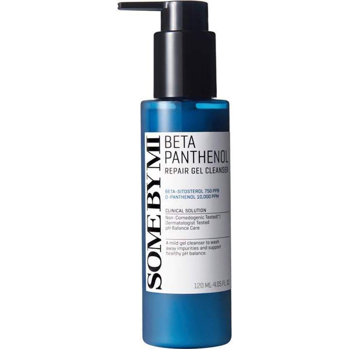 Some By Mi Beta Panthenol Repair Gel Cleanser 120 ml korjaava puhdistusgeeli sinisessä läpikuultavassa pumppupullossa.