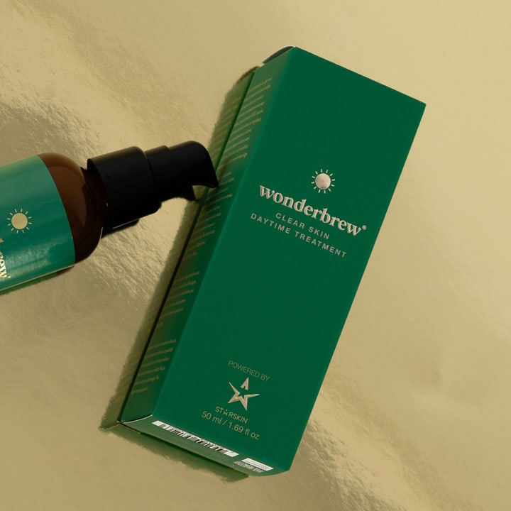 Starskin Wonderbrew Clear Skin Daytime Treatment 50 ml päivävoide vihreässä pakkauksessa ja pumppupullossa.