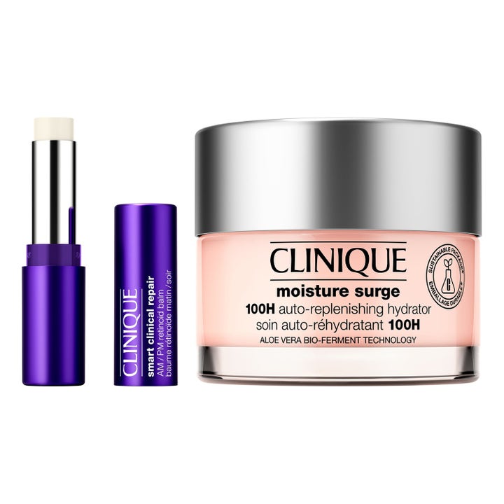 Clinique Moisture Surge 100H ja Smart Clinical Repair kosteuttava setti, jossa persikkainen geelivoide ja purppura hylsy.