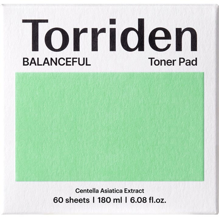 Torriden BALANCEFUL Cica Toner Pad 180 ml rauhoittavat kasvovesilaput valkoisessa pahvipakkauksessa vihreällä kuviolla.