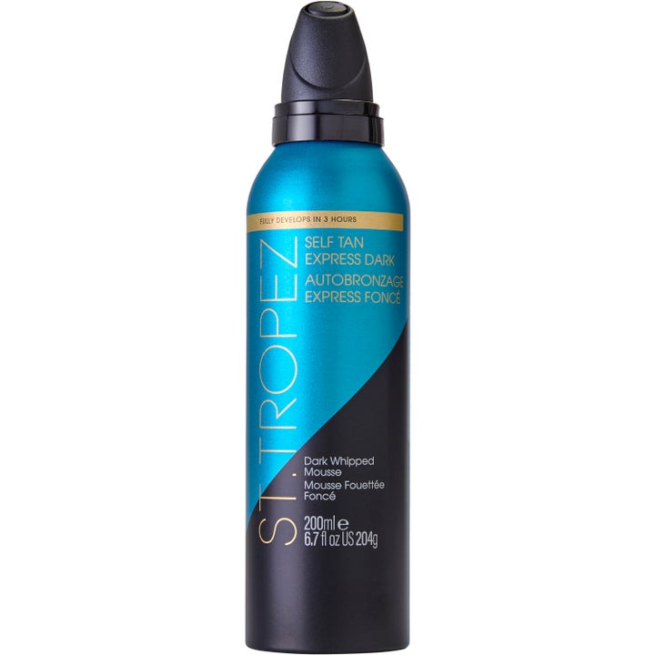 St.Tropez Self Tan Express Dark Whipped Mousse 200 ml antaa syvän päivetyksen turkoosissa ja mustassa metallipullossa.
