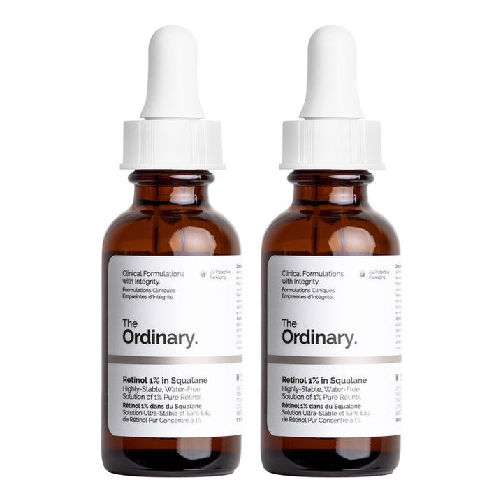 The Ordinary Retinol 1% in Squalane 2 x 30 ml seerumi silottaa ihoa kahdessa ruskeassa lasipullossa.