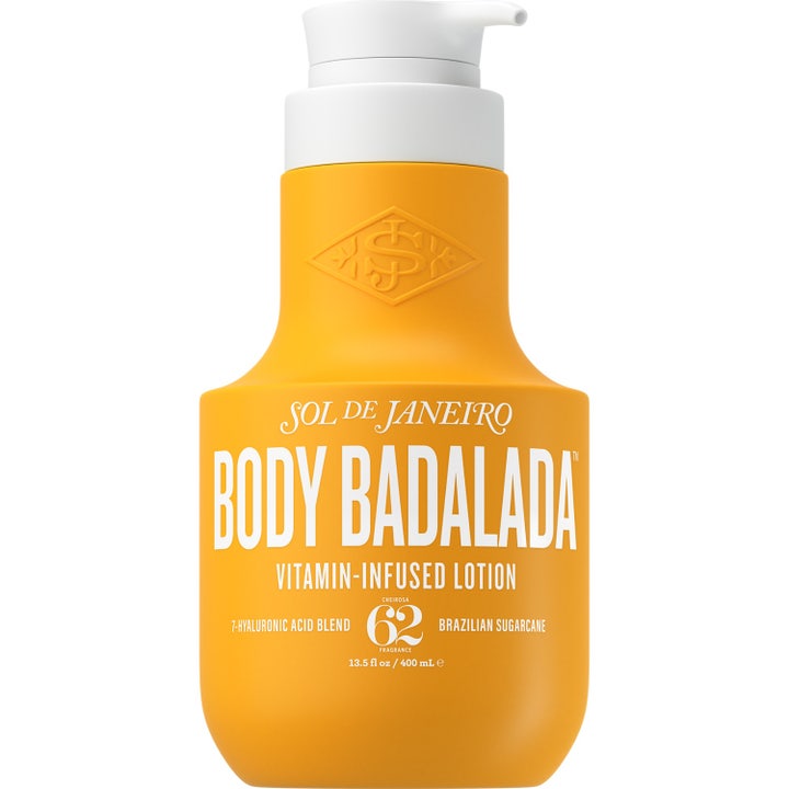 Sol de Janeiro Body Badalada 400 ml kosteuttava vartalovoide kirkkaankeltaisessa pumppupullossa.