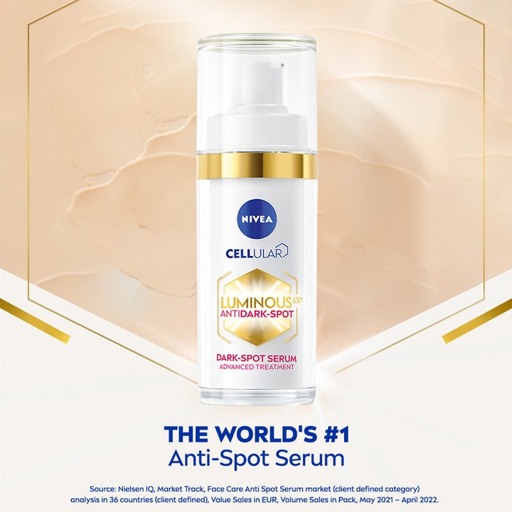 NIVEA Luminous630 Anti Dark-Spot Serum 30 ml pigmenttiläiskiä vaalentava seerumi valkoisessa kultaisessa pumppupullossa.