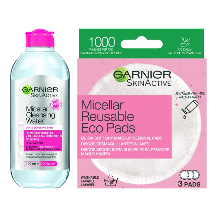 Garnier Micellar Cleansing Water 400ml ja Eco Pads puhdistavat ihoa kirkkaassa pullossa ja vaaleanpunaisina kestolappuina.