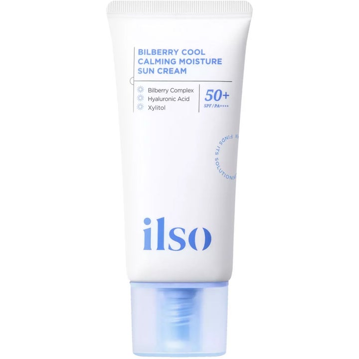 ilso Bilberry Cool Calming Moisture Sun Cream SPF 50+ rauhoittava aurinkovoide valkoisessa tuubissa sinisellä korkilla