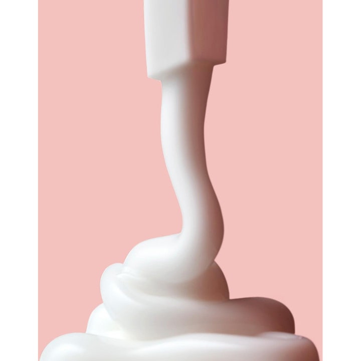 Ole Henriksen Touch Nourishing Body Lotion 400 ml ravitseva vartalovoide täyteläinen valkoinen voidekoostumus vaaleanpunaisella