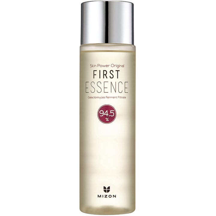 Mizon Skin Power Original First Essence kirkastava hoitoneste huurteisessa pullossa, jossa on hopeinen korkki.