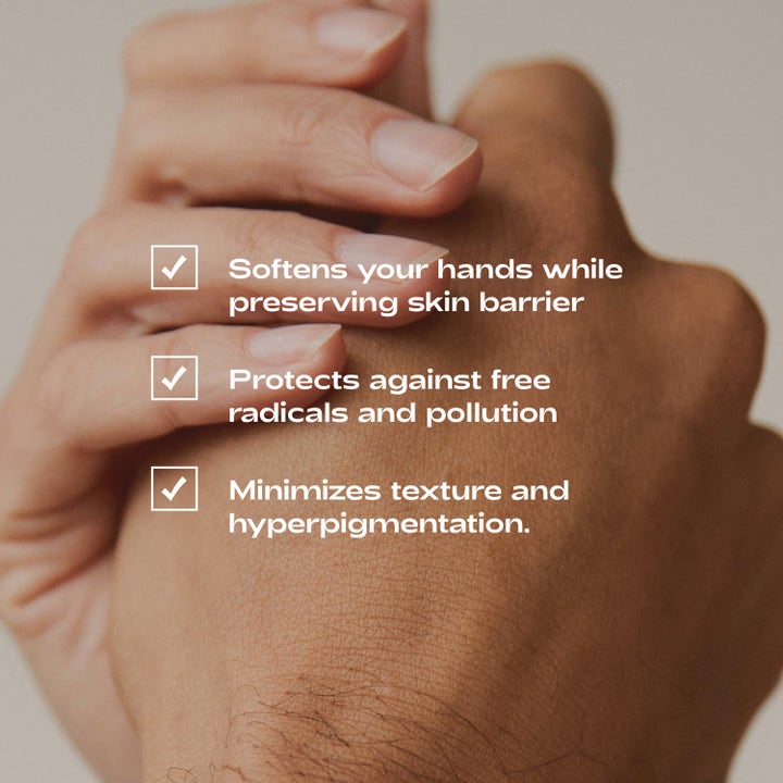 Bodyologist Soft Hands Advanced Hand Cream 150 ml pehmentävä käsivoide suojaa ja tasoittaa käsien ihon sävyä.