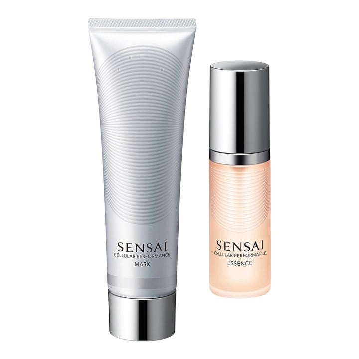 Sensai Cellular Performance Mask ja Essence setti elvyttää ihoa hopeisessa tuubissa ja persikkaisessa pullossa.