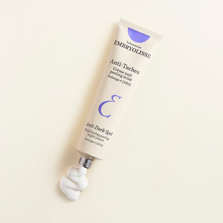 Embryolisse Brightening Dark Spot Night Peeling 40 ml kirkastava yövoide pigmenttiläiskille ja valkoinen voide