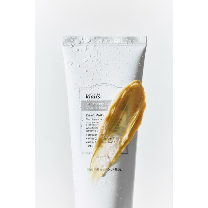 Klairs Freshly Juiced Vitamin Mask Cleanser 150 ml kirkastava puhdistusaine valkoinen tuubi keltaisella tekstuurilla