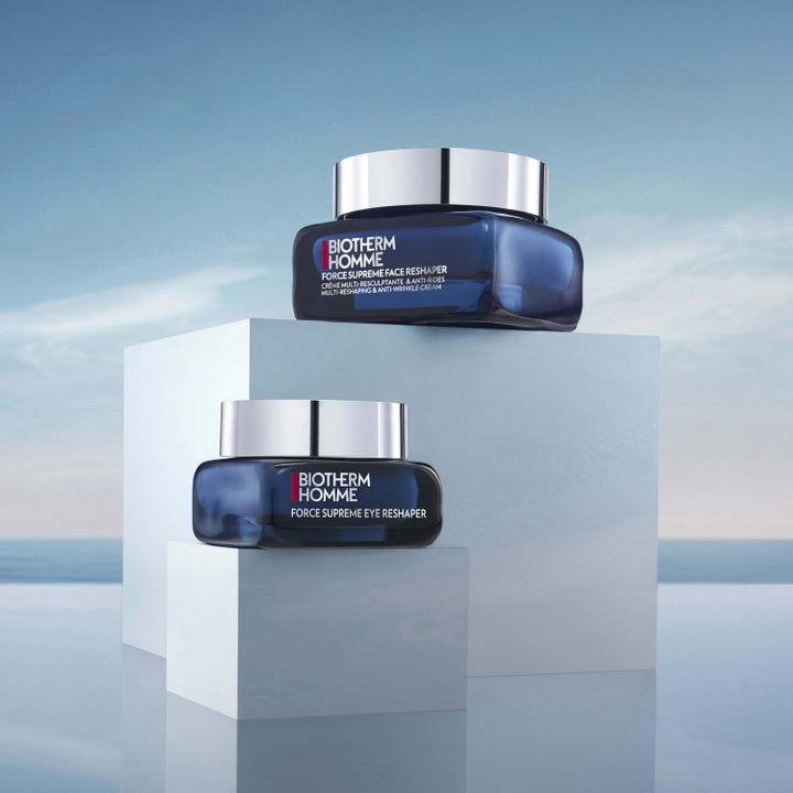 Biotherm Force Supreme Eye Reshaper 20 ml kiinteyttävä silmänympärysvoide sinisessä purkissa hopeisella kannella.