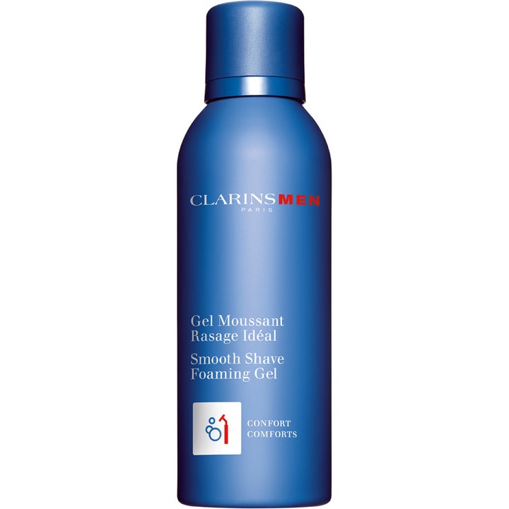 Clarins Men Smooth Shave Foaming Gel 150 ml parranajogeeli sinisessä metallipullossa pehmeään ajoon.