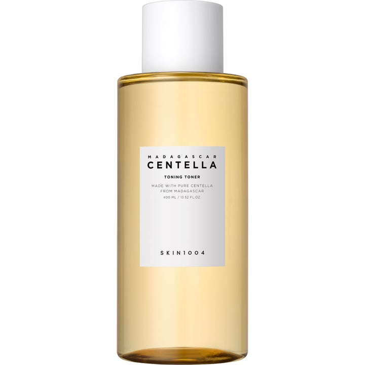 SKIN1004 Madagascar Centella Toning Toner 400 ml rauhoittava kasvovesi kultaisella nesteellä kirkkaassa pullossa