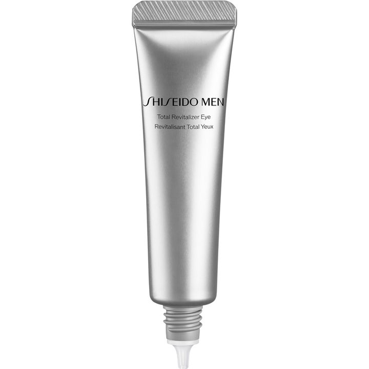 Shiseido Men Total Revitalizer Eye 15 ml silmänympärysvoide hopeisessa tuubissa kapealla annostelukärjellä.