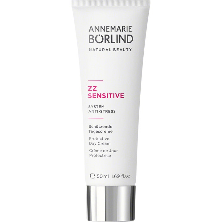 Annemarie Börlind ZZ Sensitive 50 ml suojaava päivävoide herkälle iholle valkoisessa tuubissa, jossa on hopeinen korkki.