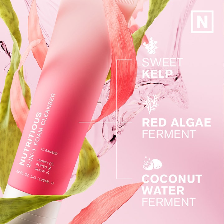 Estée Lauder Nutritious 2-In-1 Foam Cleanser 125 ml puhdistusvaahto antaa hehkua kookosveden ja levän avulla pinkissä tuubissa.