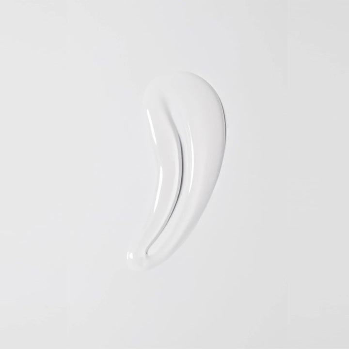 Jorgobé Multi-Hyaluronic Serum 50 ml kosteuttava seerumi ja sen sileä valkoinen koostumus