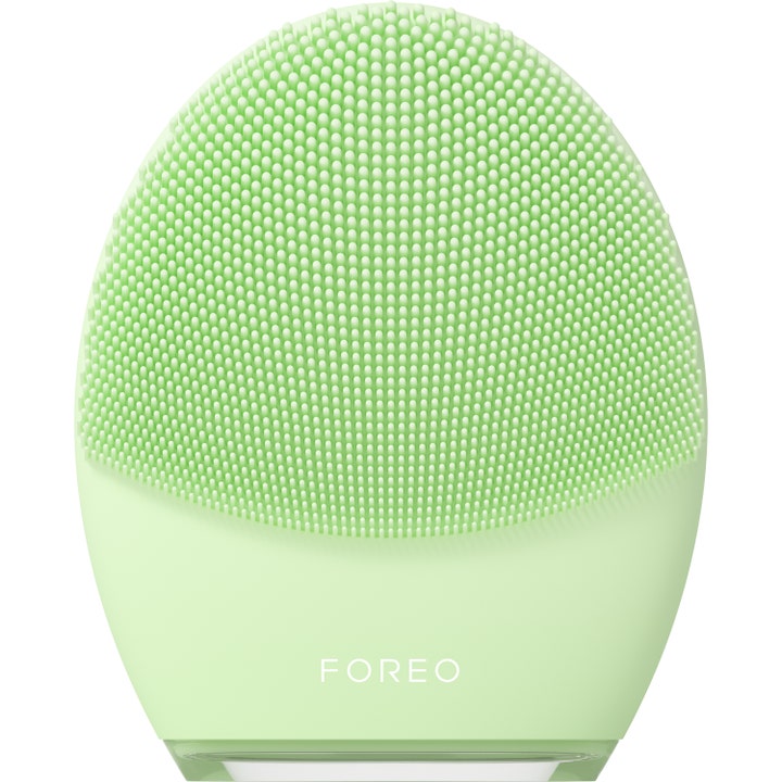 Foreo Luna 4 syväpuhdistava kasvojen puhdistuslaite rasvoittuvalle iholle on vaaleanvihreä silikoniharja tiheillä harjaksilla.