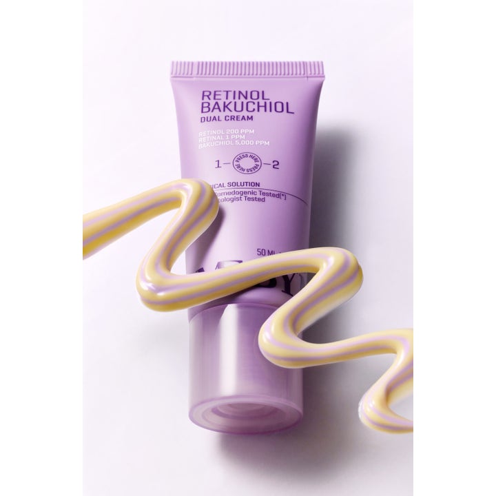 Some By Mi Retinol Bakuchiol Dual Cream 50 ml silottava yövoide lila tuubi ja aaltoileva kaksivärinen voidekoostumus