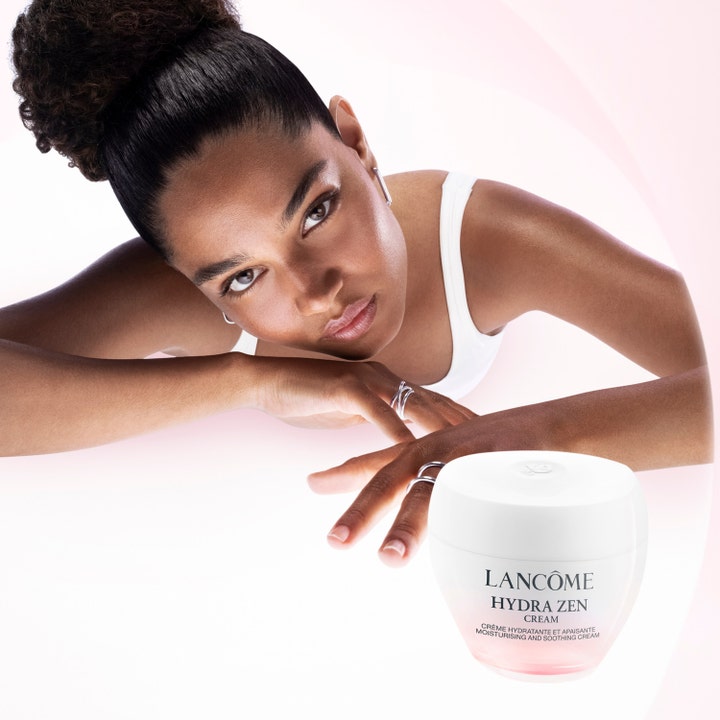 Lancôme Advanced Hydrazen Day Cream 75 ml rauhoittava päivävoide mallilla ja vaaleanpunaisessa purkissa