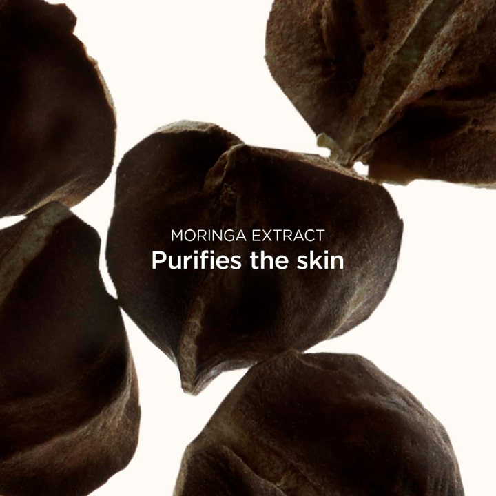 Clarins Exfoliating Body Scrub 200 ml puhdistava vartalokuorinta moringauutteella ja tummilla siemenillä