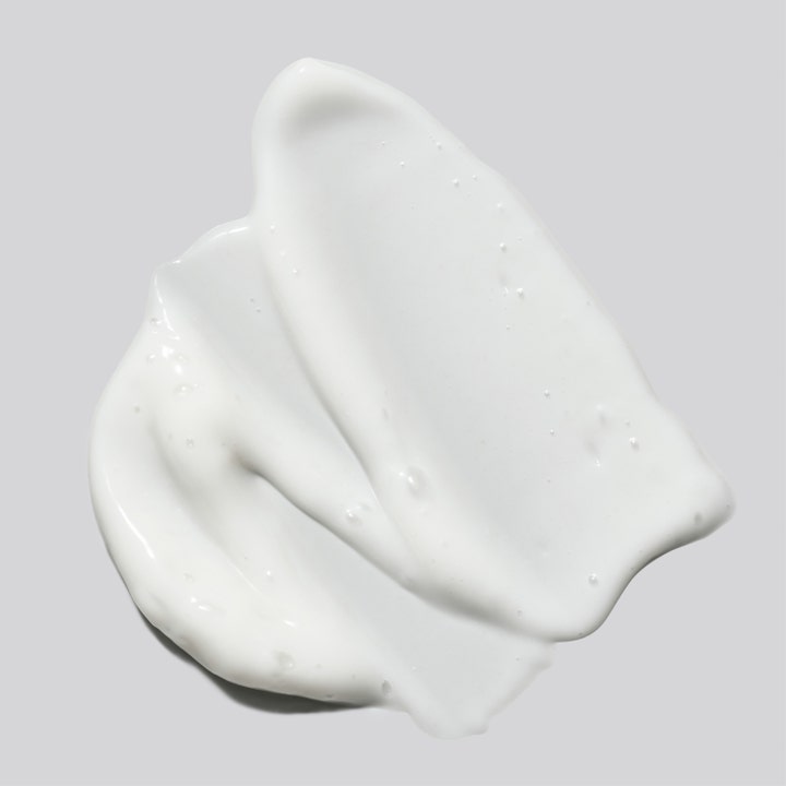 Babor DOC Soothing Cream Cleanser 150 ml rauhoittava puhdistusvoide, täyteläinen valkoinen ja kermainen koostumus.