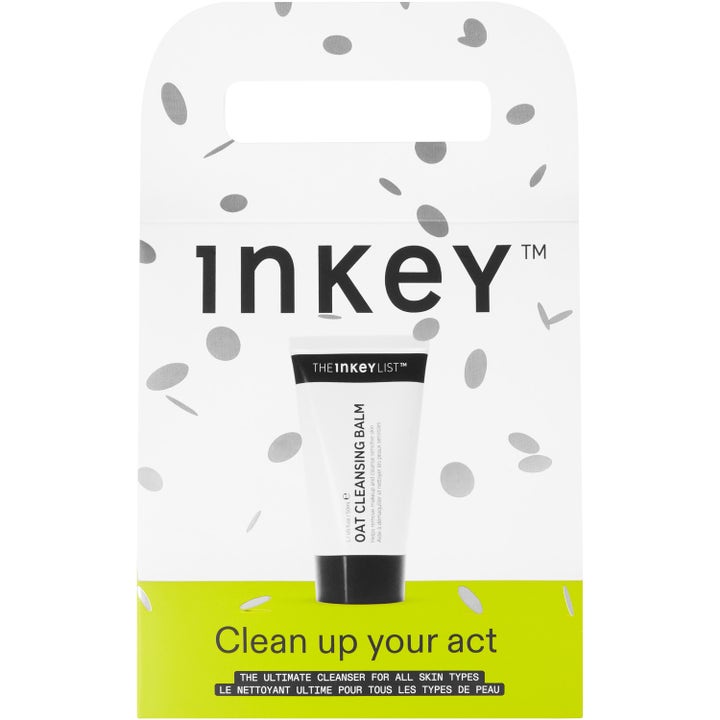 The INKEY List Clean Up Your Act 50 ml rauhoittava puhdistusbalmi valkoisessa ja limenvihreässä pakkauksessa