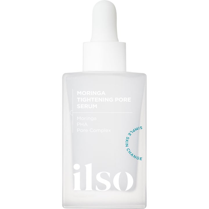 ilso Moringa Tightening Pore Serum ihohuokosia supistava kasvoseerumi huurteisessa pullossa valkoisella pipetillä