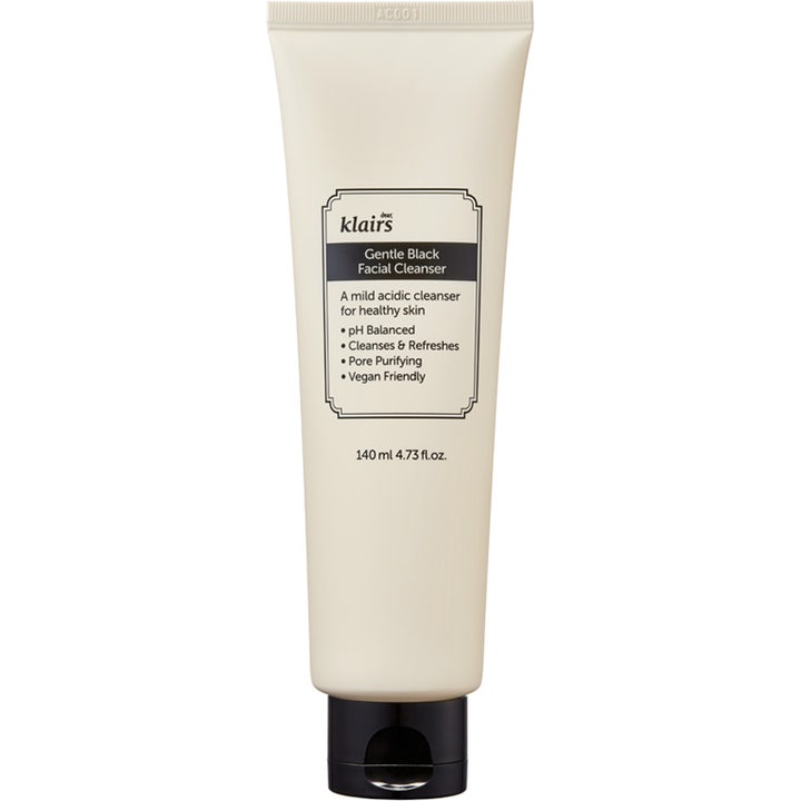 Klairs Gentle Black Facial Cleanser 140 ml syväpuhdistava kasvojenpuhdistusaine vaaleassa tuubissa mustalla korkilla
