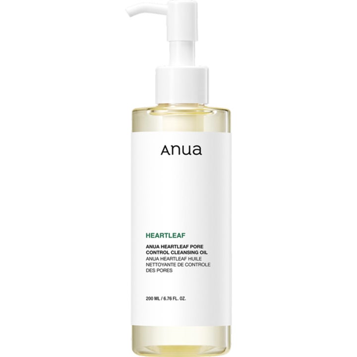 Anua Heartleaf Pore Control Cleansing Oil 200 ml puhdistusöljy ihohuokosille kirkkaassa pumpullisessa pullossa.