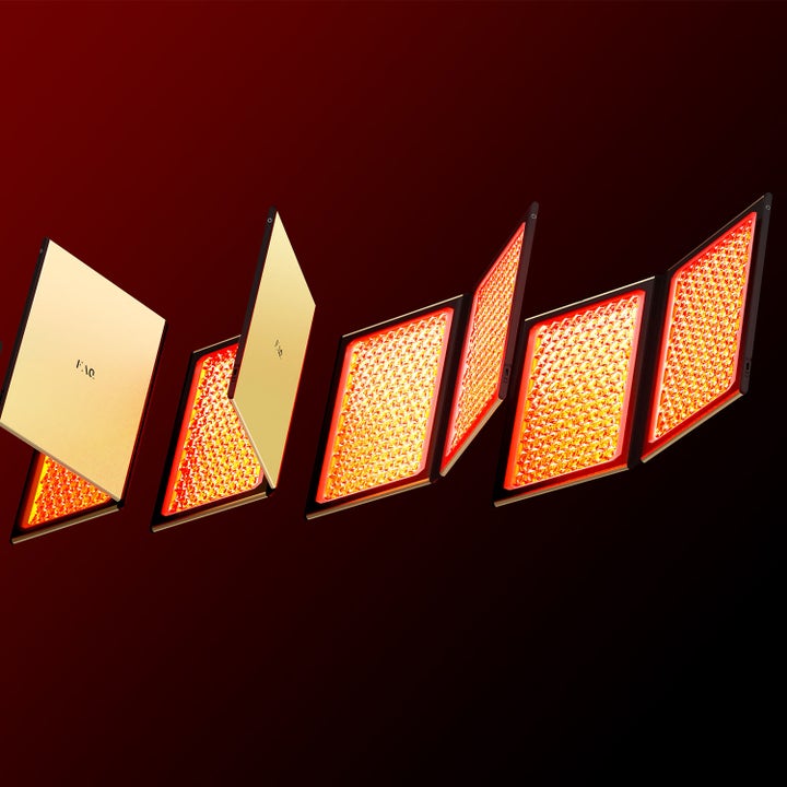 FAQ Swiss FAQ™ Dual Led Panel 1 kpl nuorentava ihonhoitolaite kultaisilla paneeleilla ja punaisella LED-valolla.