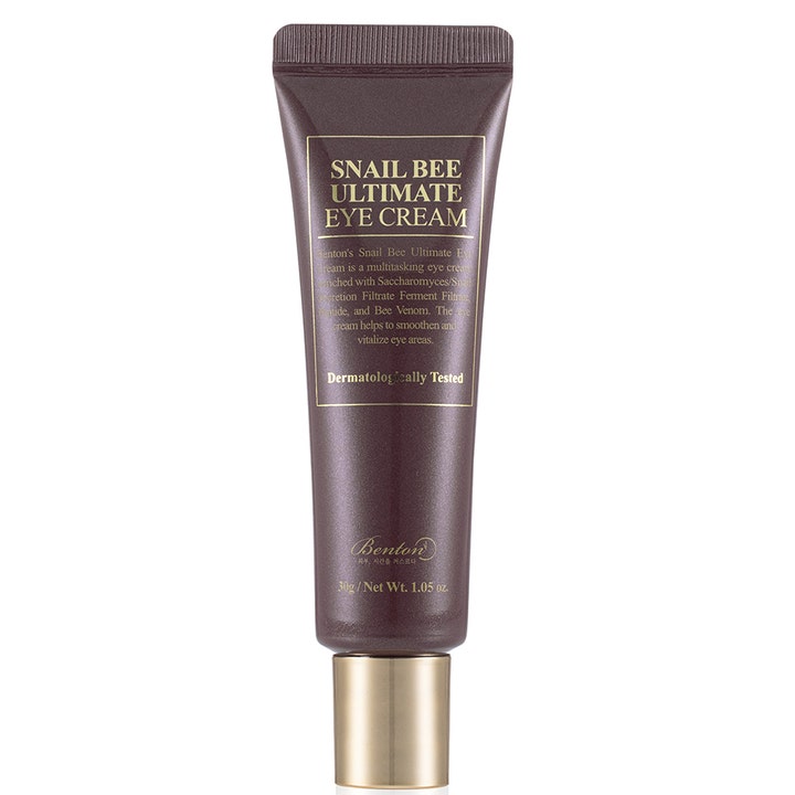 Benton Snail Bee Ultimate Eye Cream 30 g elvyttävä silmänympärysvoide ruskeassa tuubissa jossa on kultainen korkki